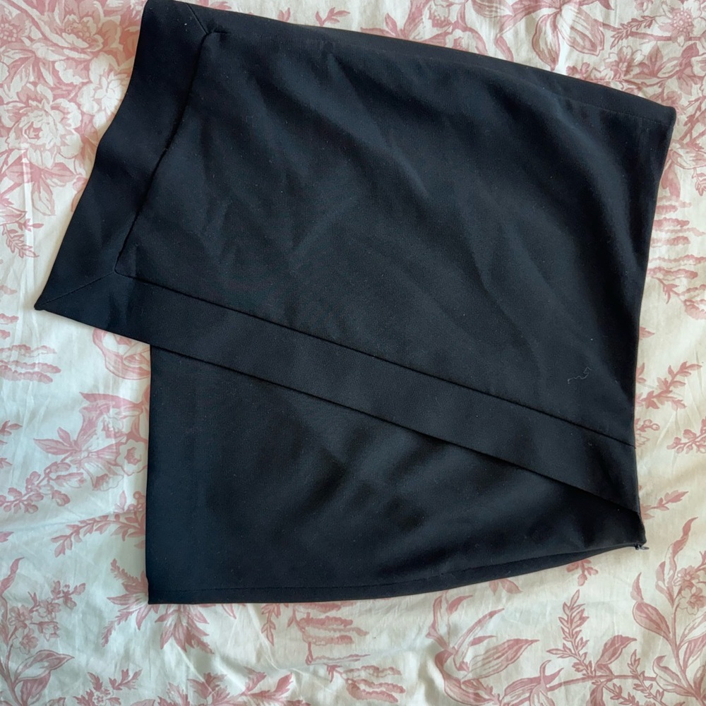 Abercrombie & Fitch Asymmetrical Black Skirt